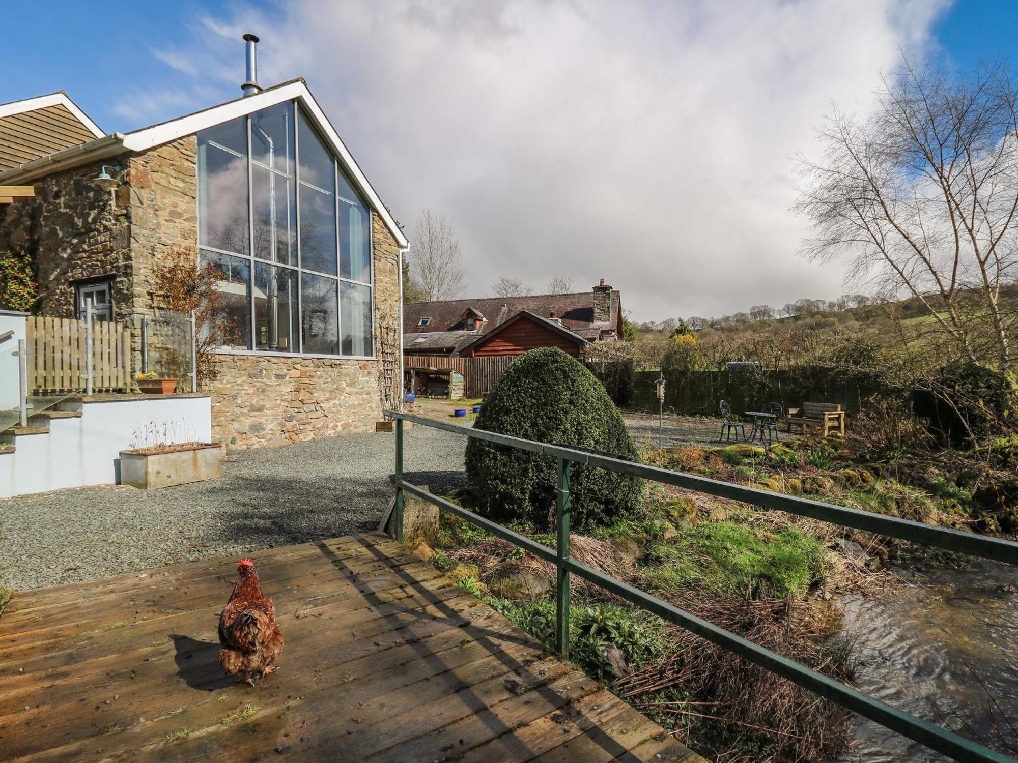 The Barn At Glanoer Bettws Disserth Exterior foto